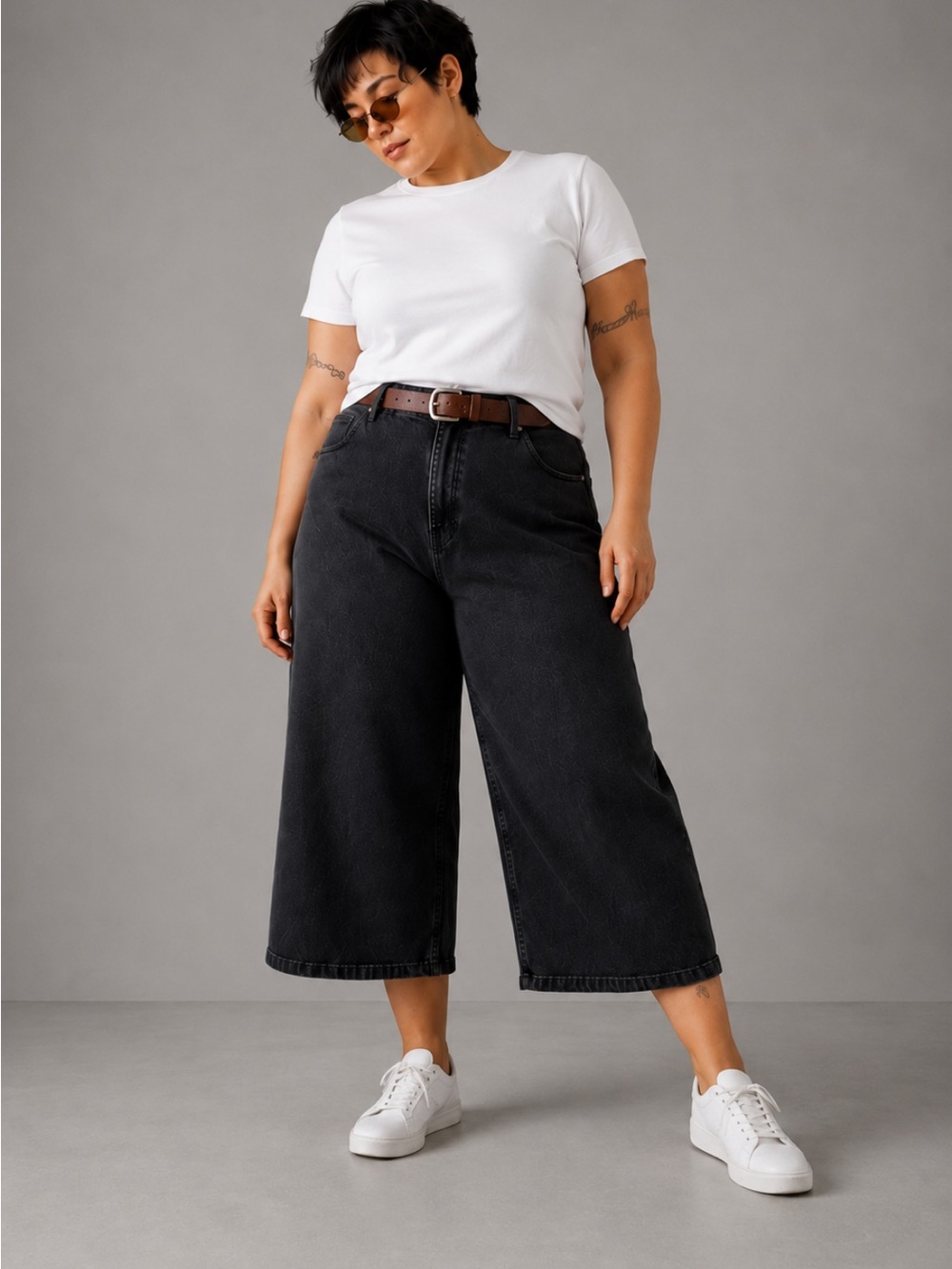 Abercrombie Curve Love Black Cropped Wide Leg Jeans High Rise 18S
